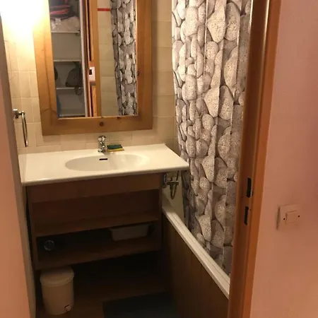 Studio Au Hameau De Borsat Avec Parking ! 아파트