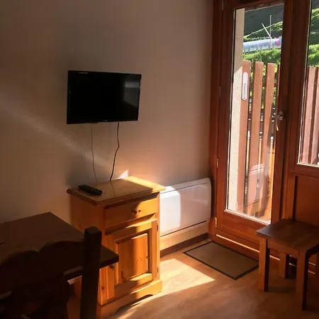 Studio Au Hameau De Borsat Avec Parking ! 아파트